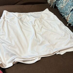 Women’s White Golf Skort By Yogi Pace